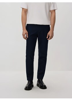 Reserved - Spodnie chino slim fit - granatowy ze sklepu Reserved w kategorii Spodnie męskie - zdjęcie 188091875