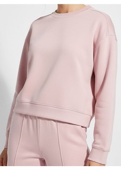 Sinsay - Bluza crewneck basic z dodatkiem wiskozy "soft touch" - różowy ze sklepu Sinsay w kategorii Bluzy damskie - zdjęcie 188092486