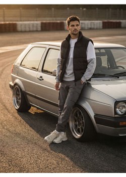 Sinsay - Pikowana kamizelka puffer - czarny ze sklepu Sinsay w kategorii Kamizelki męskie - zdjęcie 188092505