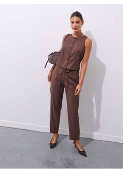 Mohito - Brązowe spodnie cygaretki - ciemnobrązowy ze sklepu Mohito w kategorii Spodnie damskie - zdjęcie 188092787