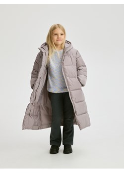 Reserved - Długi pikowany płaszcz z kapturem - beżowy ze sklepu Reserved w kategorii Płaszcze dziewczęce - zdjęcie 188093258