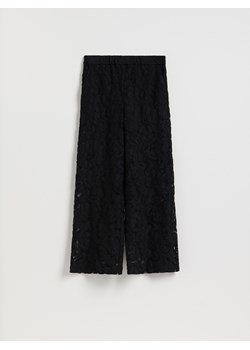Reserved - Spodnie ze strukturalnej tkaniny - czarny ze sklepu Reserved w kategorii Spodnie damskie - zdjęcie 188094025