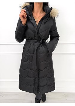 Czarna Pikowana Kurtka z Futerkiem przy Kapturze ze sklepu ModnaKiecka.pl w kategorii Kurtki damskie - zdjęcie 188097677