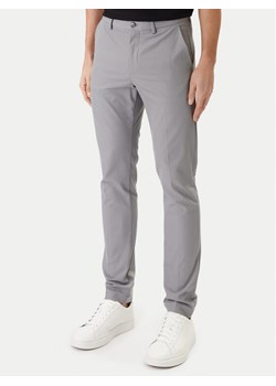 BOSS Chinosy P-Kaiton1 50543945 Srebrny Slim Fit ze sklepu MODIVO w kategorii Spodnie męskie - zdjęcie 188098538