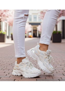 Beżowe sportowe buty na platformie D7-3 17342 T641/ ze sklepu Pantofelek24.pl w kategorii Buty sportowe damskie - zdjęcie 188100936