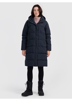 Damski płaszcz puchowy pikowany 4F 4FWAW25TDJAF587 - czarny ze sklepu Sportstylestory.com w kategorii Kurtki damskie - zdjęcie 188101325