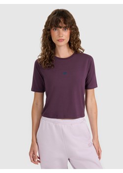 Damski t-shirt crop top 4F 4FWAW25TTSHF2971 - fioletowy ze sklepu Sportstylestory.com w kategorii Bluzki damskie - zdjęcie 188102789