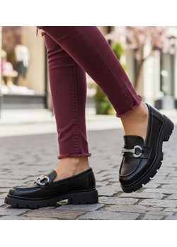 Wsuwane czarne loafersy damskie półbuty na platformie /F10-2 15431 T438/ ze sklepu Pantofelek24.pl w kategorii Mokasyny damskie - zdjęcie 188103506