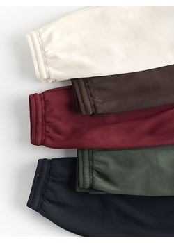 Reserved - Dresowe joggery - beżowy ze sklepu Reserved w kategorii Spodnie damskie - zdjęcie 188105765