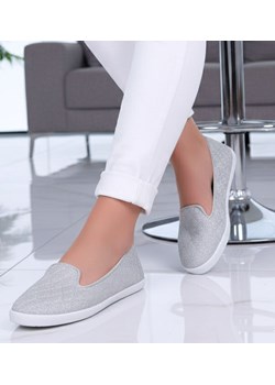 Materiałowe srebrne tenisówki wsuwane balerinki pikowane /B2-3 15438 T133/ ze sklepu Pantofelek24.pl w kategorii Trampki damskie - zdjęcie 188107016