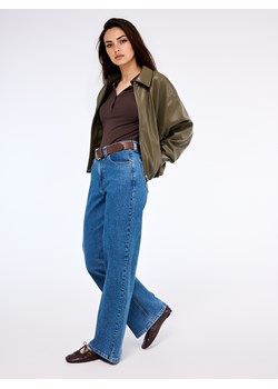 Mohito - Brązowy longsleeve z lyocellem - brązowy ze sklepu Mohito w kategorii Bluzki damskie - zdjęcie 188110588