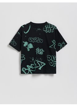 Reserved - T-shirt z nadrukiem - czarny ze sklepu Reserved w kategorii T-shirty chłopięce - zdjęcie 188110985