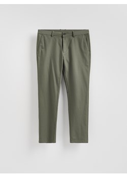Reserved - Spodnie chino slim fit - jasny zielony ze sklepu Reserved w kategorii Spodnie męskie - zdjęcie 188111017