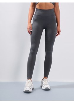 Sinsay - Legginsy z wysokim stanem o dopasowanym kroju - szary ze sklepu Sinsay w kategorii Spodnie damskie - zdjęcie 188111968