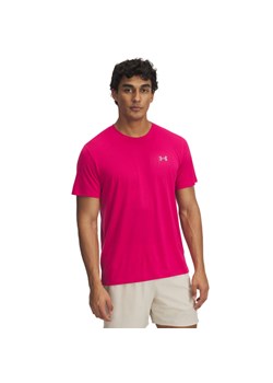 Męska koszulka do biegania Under Armour Trail Run Short Sleeve T-shirt - różowa ze sklepu Sportstylestory.com w kategorii T-shirty męskie - zdjęcie 188116559