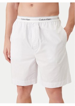 Calvin Klein Underwear Szorty piżamowe LV00NM2832 Szary Regular Fit ze sklepu MODIVO w kategorii Piżamy męskie - zdjęcie 188118459