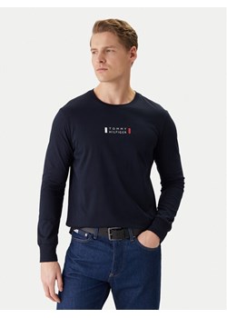 Tommy Hilfiger Longsleeve Brand Love Ls Tee MW0MW41454 Granatowy Slim Fit ze sklepu MODIVO w kategorii T-shirty męskie - zdjęcie 188118605