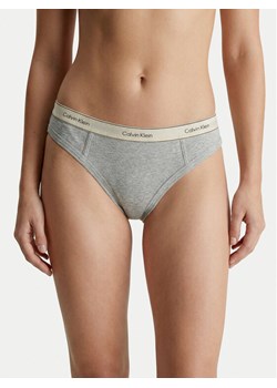 Calvin Klein Stringi LV00QF8771 Szary ze sklepu MODIVO w kategorii Majtki damskie - zdjęcie 188122667