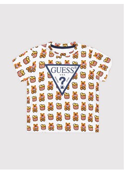 Guess T-Shirt H1YT00 K6YW1 Biały Regular Fit ze sklepu MODIVO w kategorii T-shirty chłopięce - zdjęcie 188124196