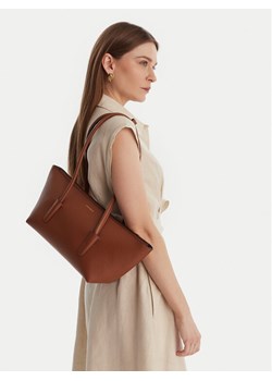 Coccinelle Torebka T8A Coccinelle Double Beat E1 T8A 11 03 01 Brązowy ze sklepu MODIVO w kategorii Torebki damskie - zdjęcie 188132835