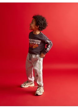 Reserved - Bawełniane joggery - jasnoszary ze sklepu Reserved w kategorii Spodnie chłopięce - zdjęcie 188134038