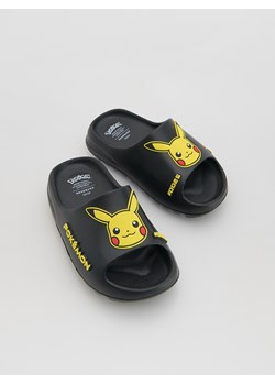 Reserved - Klapki Pokémon - czarny ze sklepu Reserved w kategorii Klapki dziecięce - zdjęcie 188134059