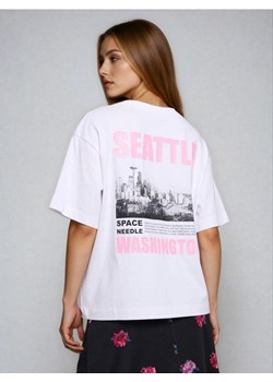 Sinsay - Bawełniana koszulka z nadrukiem na plecach - biały ze sklepu Sinsay w kategorii Bluzki damskie - zdjęcie 188135157