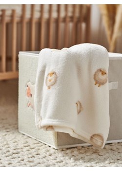 Sinsay - Koc w owce - kremowy ze sklepu Sinsay w kategorii Kocyki dziecięce - zdjęcie 188140006