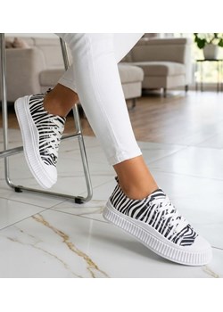 Sznurowane trampki na platformie /C6-2 12280 S293/ ze sklepu Pantofelek24.pl w kategorii Trampki damskie - zdjęcie 188141228