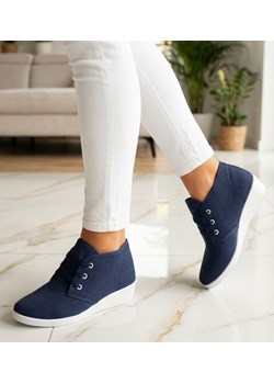 Sznurowane granatowe trampki na niskim koturnie /C6-3 11148 S193/ ze sklepu Pantofelek24.pl w kategorii Trampki damskie - zdjęcie 188141299