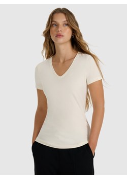 Damski t-shirt slim basic 4F 4FWAW25TTSHF2969 - beżowy ze sklepu Sportstylestory.com w kategorii Bluzki damskie - zdjęcie 188141429