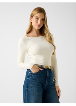 Guess Bluzka W6RP46 KA660 Écru Regular Fit ze sklepu MODIVO w kategorii Bluzki damskie - zdjęcie 188143048