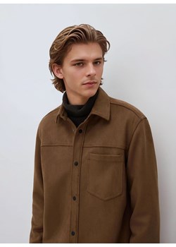 Reserved - Koszula regular z imitacji zamszu - brązowy ze sklepu Reserved w kategorii Koszule męskie - zdjęcie 188143707