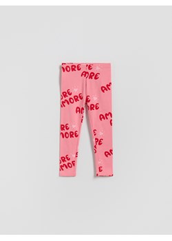 Reserved - Bawełniane legginsy z nadrukiem - różowy ze sklepu Reserved w kategorii Spodnie dziewczęce - zdjęcie 188150478