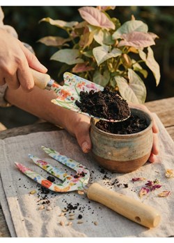 Sinsay - Wzorzysta łopatka ogrodowa - wielobarwny ze sklepu Sinsay w kategorii Pozostałe wyposażenie ogrodowe - zdjęcie 188151319