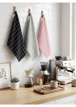 Sinsay - Zestaw kuchennych ścierek w kratkę, gładkiej i w paski 3 pack - czerwony ze sklepu Sinsay w kategorii Fartuchy kuchenne - zdjęcie 188151407