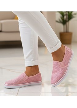 Wsuwane trampki slip'ony Różowe /F8-3 4940 S190/ ze sklepu Pantofelek24.pl w kategorii Trampki damskie - zdjęcie 188153005