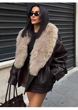 Damska skórzana kurtka oversize z futrem - Brązowy XS ze sklepu Intimica.pl w kategorii Kurtki damskie - zdjęcie 188153275