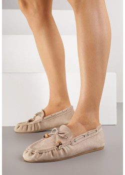 Ciemnobeżowe Mokasyny Ozdobione Kokardą Koralikami i Przeszyciami Clanrunner ze sklepu renee.pl w kategorii Mokasyny damskie - zdjęcie 188154186