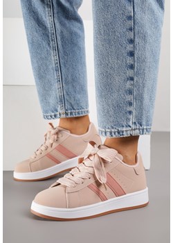 Różowe Sneakersy z Ozdobnymi Naszywkami z Boku Galdexis ze sklepu born2be.pl w kategorii Buty sportowe damskie - zdjęcie 188154449