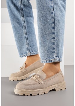 Beżowe Mokasyny Ozdobione Klamrą Wildbluff ze sklepu born2be.pl w kategorii Mokasyny damskie - zdjęcie 188154718
