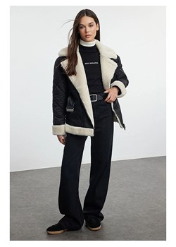 trendyol Kurtka w kolorze czarnym ze skóry syntetycznej ze sklepu Limango Polska w kategorii Kurtki damskie - zdjęcie 188165806