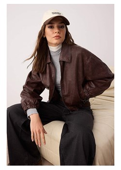 trendyol Kurtka w kolorze ciemnobrązowym ze skóry syntetycznej ze sklepu Limango Polska w kategorii Kurtki damskie - zdjęcie 188165836