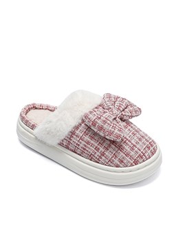 Confly Kapcie w kolorze jasnoróżowym ze sklepu Limango Polska w kategorii Kapcie damskie - zdjęcie 188166875