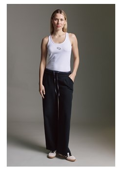 Cotton Candy Spodnie dresowe w kolorze czarnym ze sklepu Limango Polska w kategorii Spodnie damskie - zdjęcie 188168198