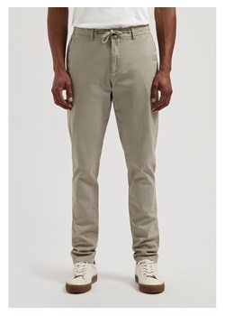 DSTREZZED Spodnie chino w kolorze kremowym ze sklepu Limango Polska w kategorii Spodnie męskie - zdjęcie 188208667
