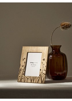 Sinsay - Ramka na zdjęcia z nadrukiem - beżowy ze sklepu Sinsay w kategorii Ramki na zdjęcia - zdjęcie 188221279