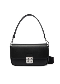 Torebka Coccinelle U4K Coccinelle C-Me Lock E1 U4K 12 02 02 Czarny ze sklepu eobuwie.pl w kategorii Listonoszki - zdjęcie 188221965