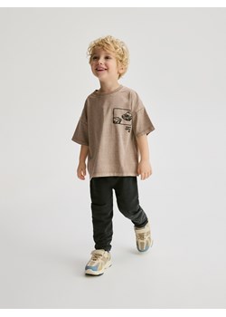 Reserved - T-shirt z nadrukiem - beżowy ze sklepu Reserved w kategorii T-shirty chłopięce - zdjęcie 188229776