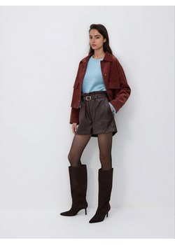 Reserved - Szorty z imitacji skóry z paskiem - ciemnobrązowy ze sklepu Reserved w kategorii Szorty - zdjęcie 188230209